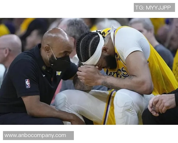 安东尼戴维斯表现出色14投8中砍下25分助球队获胜并贡献多项数据