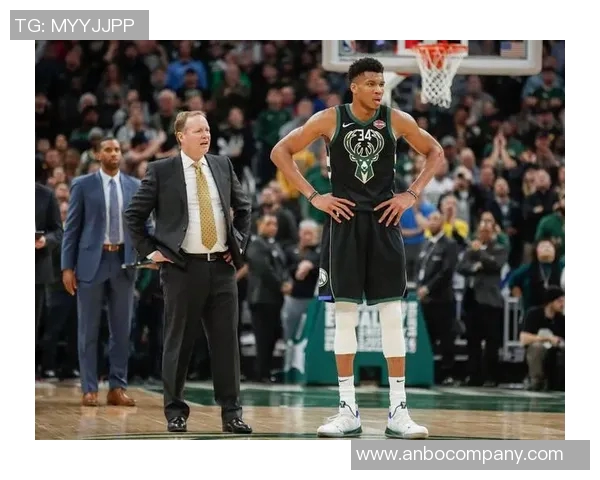 张佳玮分析雄鹿队实力字母哥连续八年称霸东部第一人