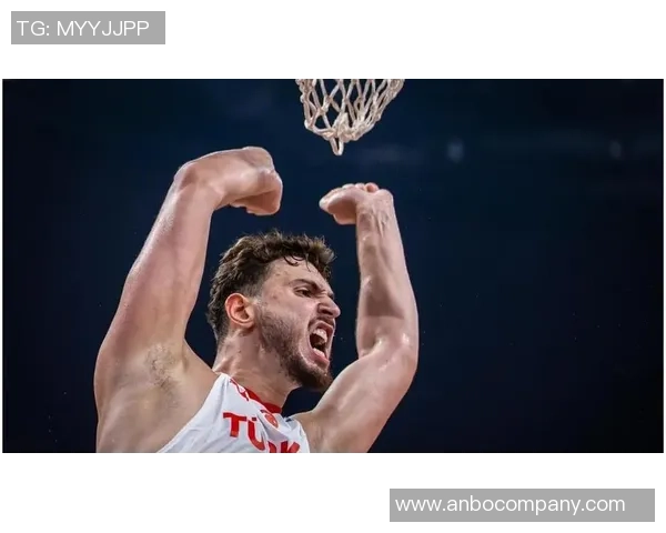 卡佩拉赞申京传球能力期待双塔组合带来更多空间创造