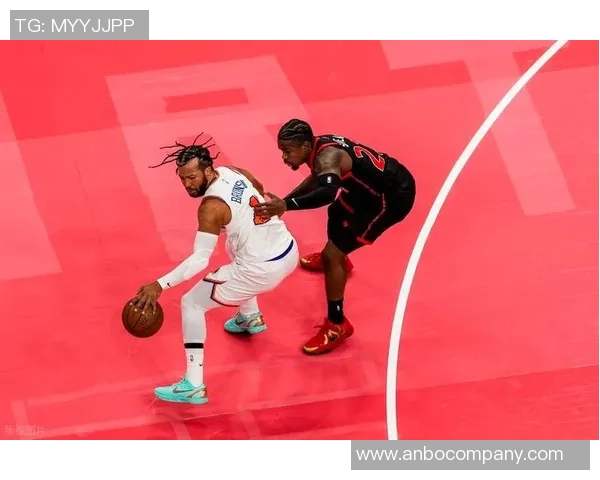 文班与教练组共同商议是否先发NBA决赛对阵尼克斯引发关注