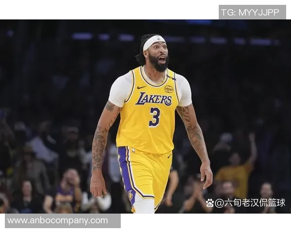 浓眉半场表现低迷仅得6分2板1助正负值全队最低引发关注