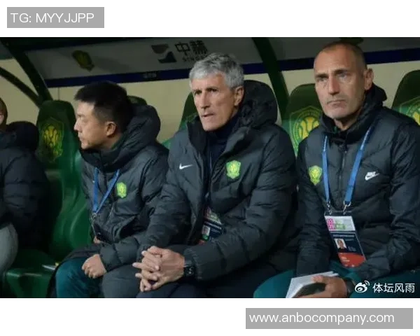 国安队员昨晚齐聚塞蒂恩住处送别情深意重温暖瞬间