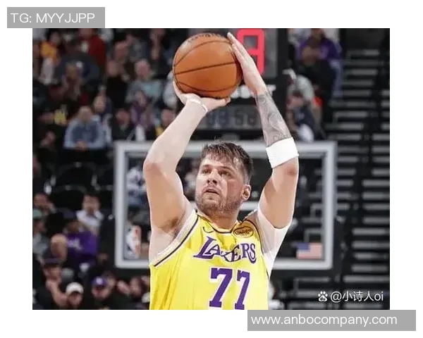 小莫分析湖人进攻困境认为东契奇持球和缺乏跑动是主要原因