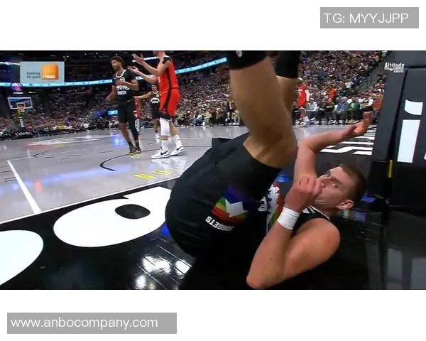 申京谈约基奇进攻能力出众但防守时常遭遇犯规困扰